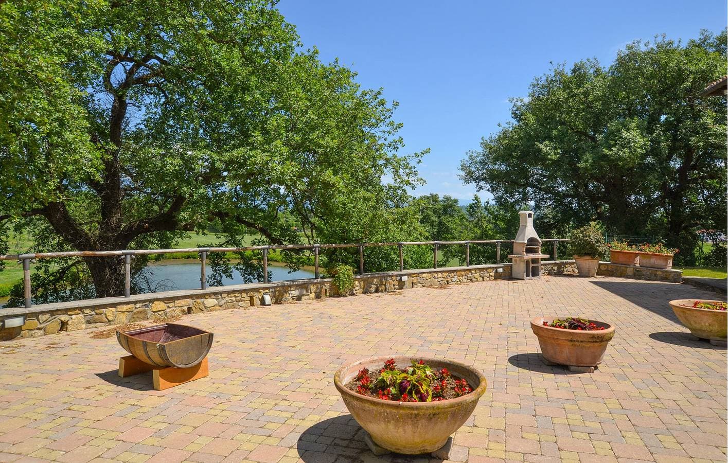 Foto 10 von 24: Gemütliche Ferienwohnung mit Pool, Garten und WLAN im Chianti, 1,5 km vom Torrente Ambra entfernt