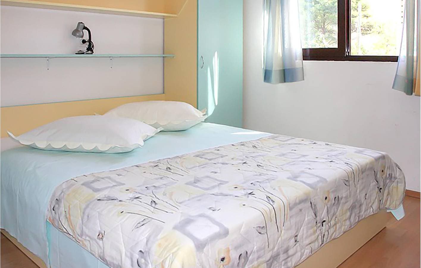 Foto 8 von 15: Gemütliche 73 m² große Wohnung mit Meerblick, Terrasse und Parkplatz, 200 m vom Strand entfernt