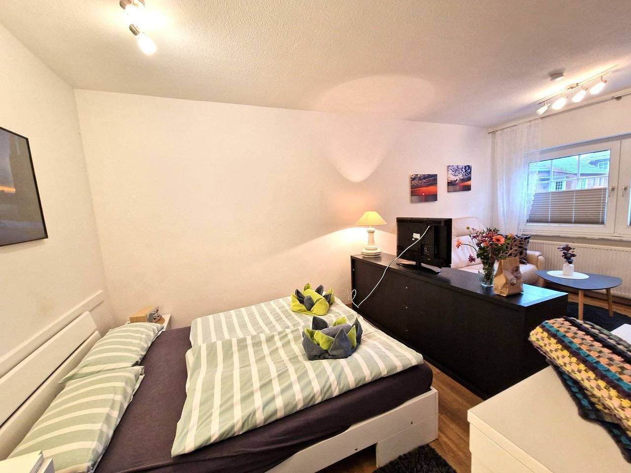Kleines, niedliches Apartment mit Terrasse im Ergeschoss für 2 Pers. 1