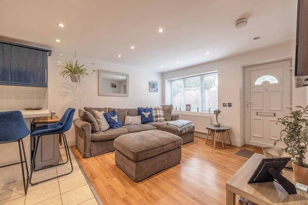 Windsor Town Centre Sleeps 6 1