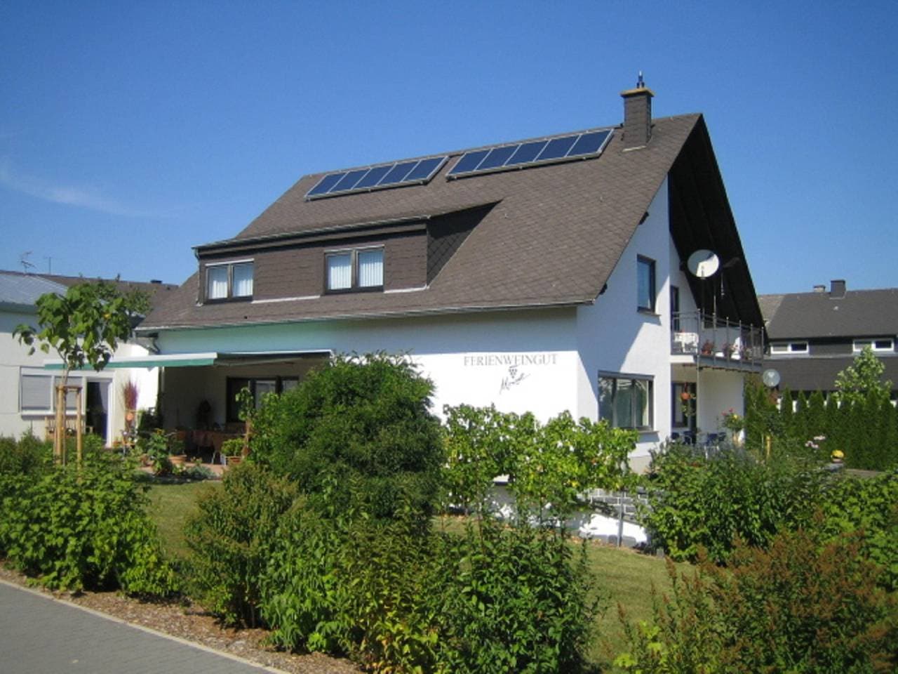 Ferienweingut Monzel 1