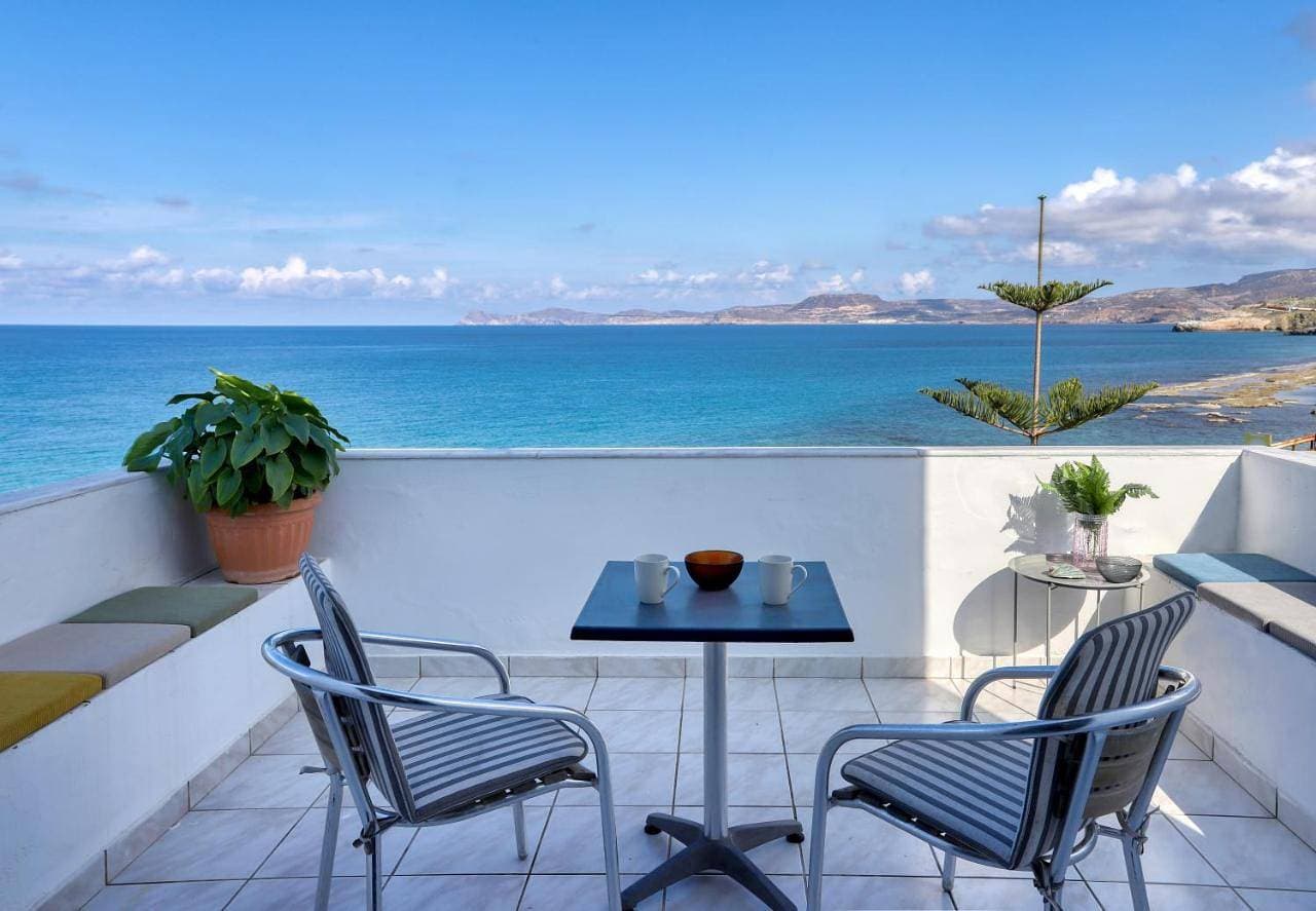 Beachfront Blue Comfort Sitia By ComfortBnb 1