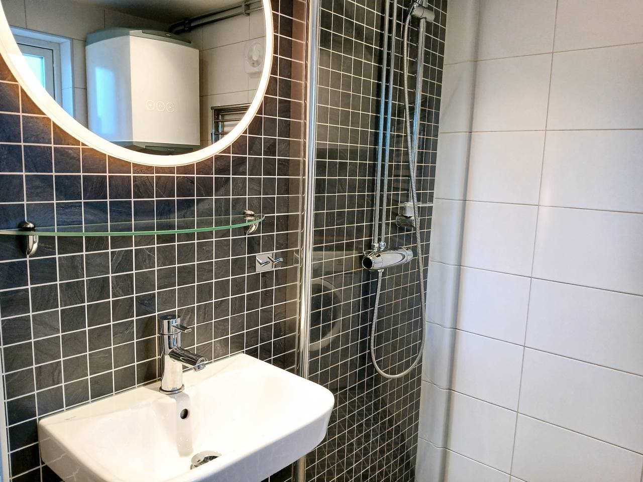 Foto 7 von 12: Modernes Ferienhaus mit Internet unweit vom Meer und vor den Türen Stockholms