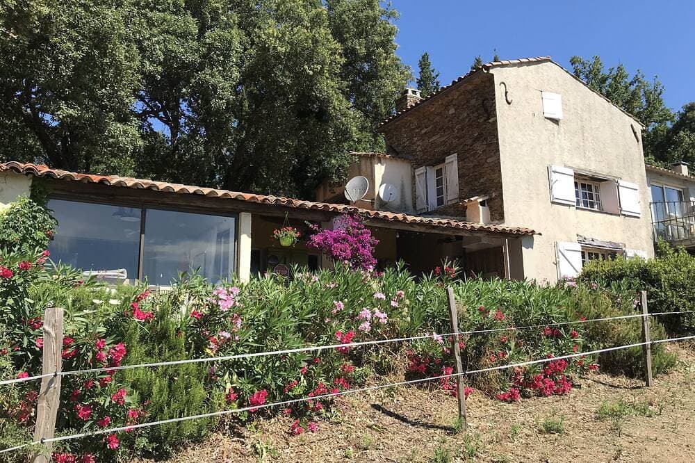Foto 6 von 30: Der authentische und bohème Charme der unberührten Natur im Golf von St. Tropez