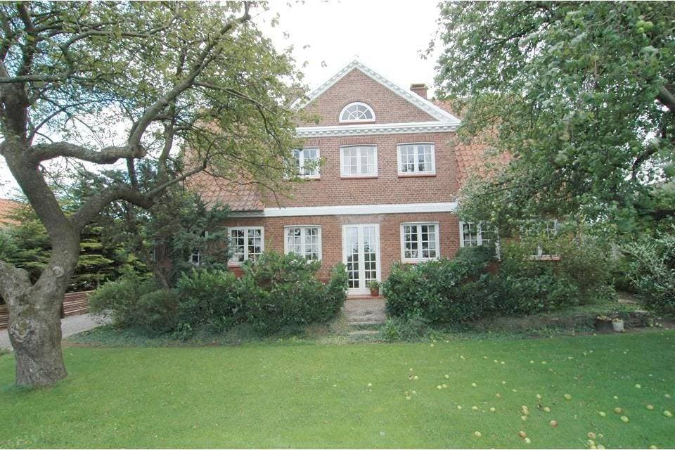 Aakirkeby Bed and Breakfast 1
