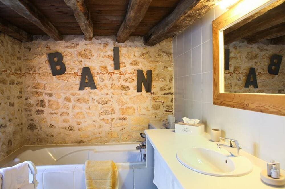 Foto 10 von 30: Abeille-Doppelzimmer-Eigenes Badezimmer-Superior-Gartenblick