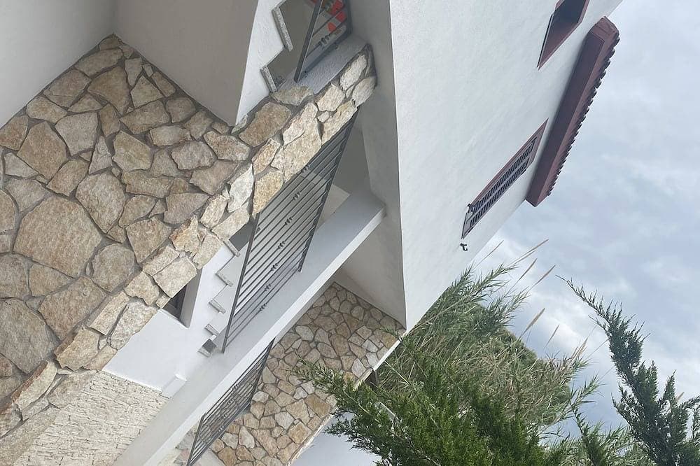 Foto 13 von 30: Dreizimmerwohnung im Erdgeschoss, 1 Minute vom Strand entfernt. Zwischen Cagliari und Villasimius.