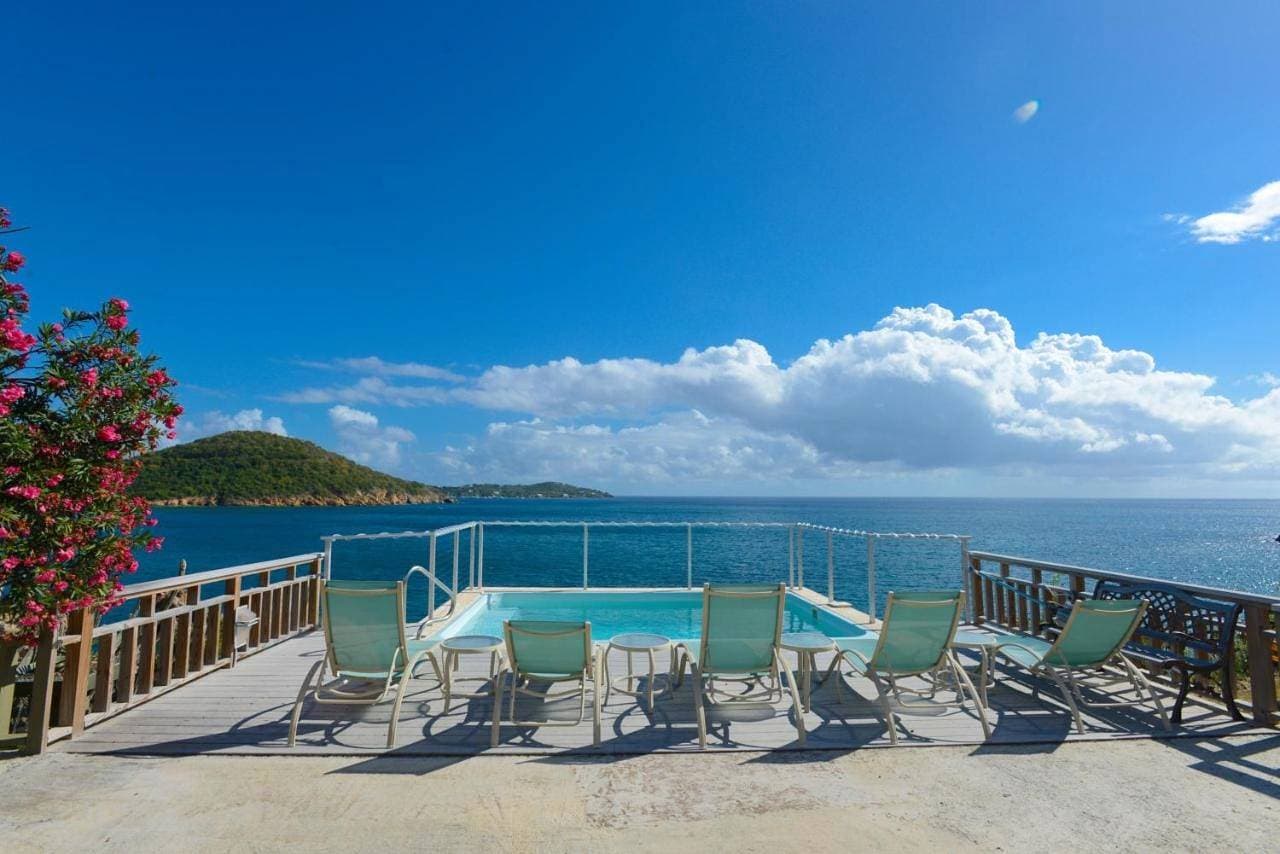 Lindbergh Bay Hotel 1
