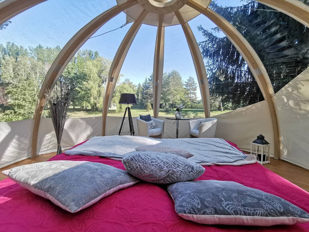 Foto 6 von 31: Gästezimmer „Bulle des Châteaux“ mit WLAN und Pool