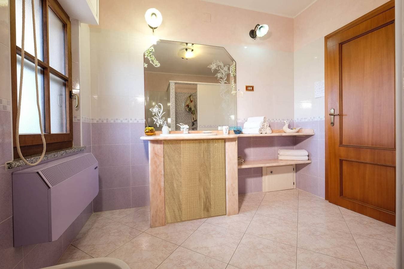 Foto 13 von 19: Ferienwohnung "Belvedere" nahe Strand mit WLAN, Garten und Terrasse