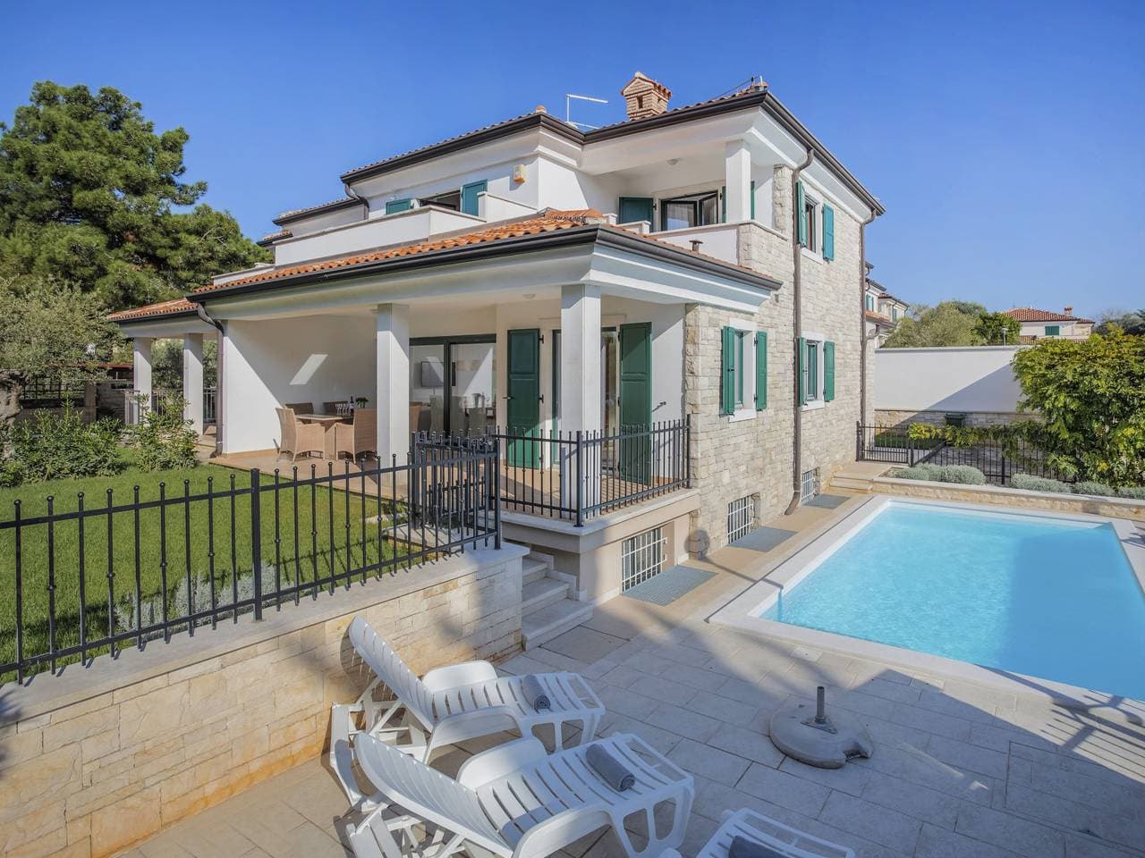Foto 10 von 35: Villa Beach Front