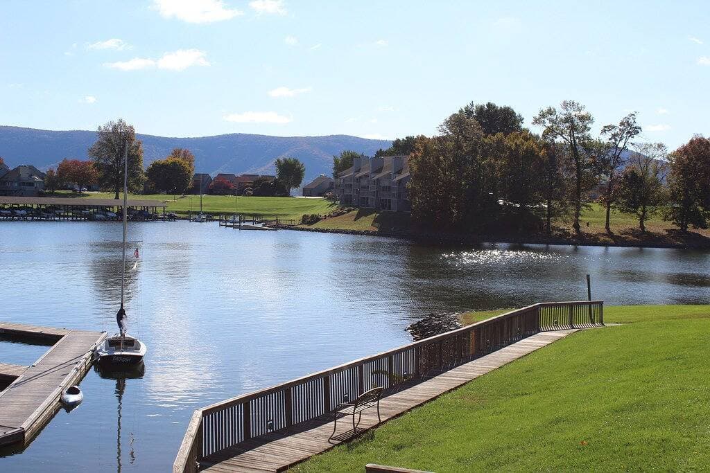 Foto 9 von 43: Paradies am See. Erstaunliche See- und Gebirgsansichten