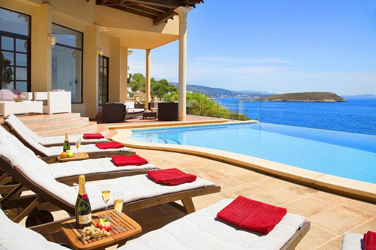 Foto 3 von 5: Villa