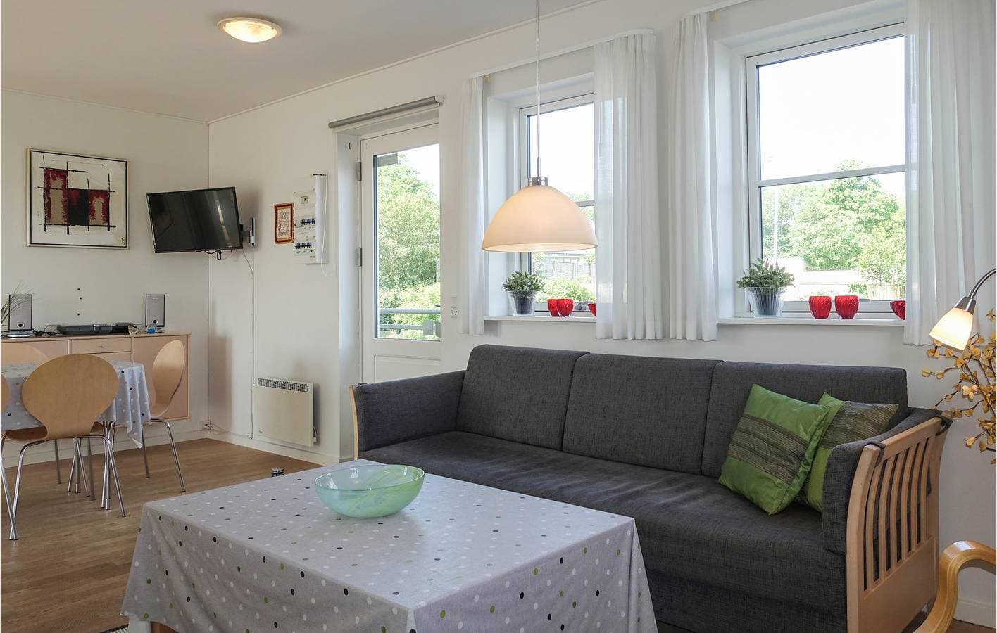 Foto 4 von 19: Ferienwohnung für 4 Personen mit Terrasse