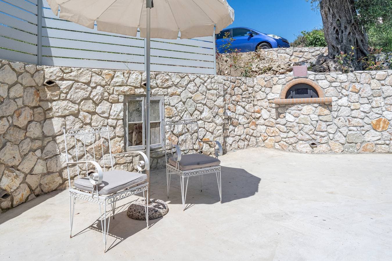 Foto 3 von 25: Villa 'The Olive Yard' mit Bergblick, WLAN und Klimaanlage