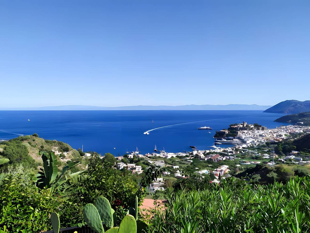 Foto 8 von 18: Apartment in Villa „Panarea“ mit Meerblick, WLAN und Klimaanlage