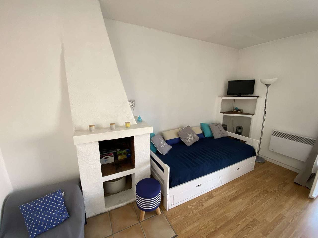 Foto 4 von 7: Wunderschönes Apartment mit einem Schlafzimmer und Meerblick Strände, Geschäfte und Restaurants sind zu Fuß erreichbar.