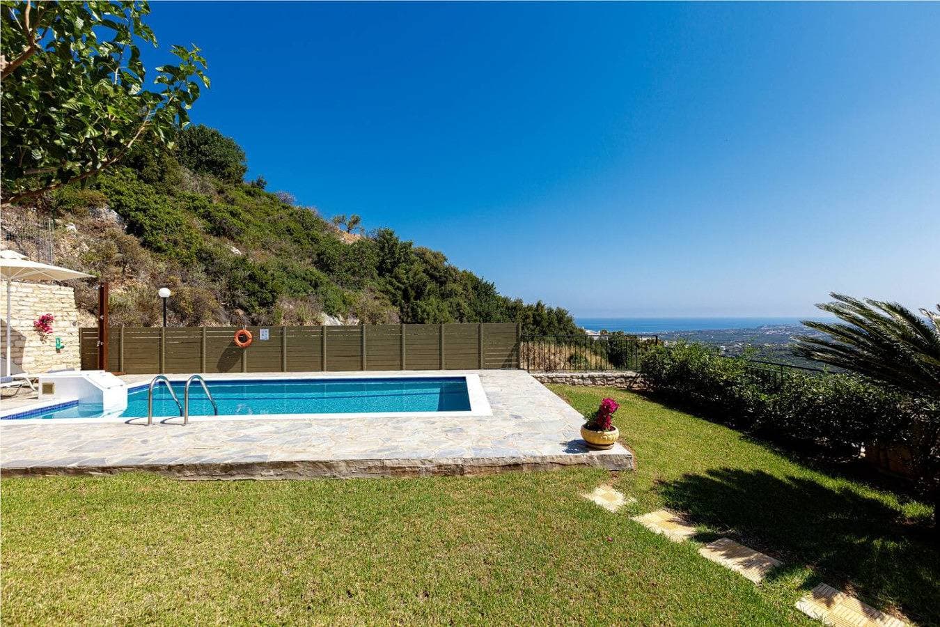 Foto 12 von 41: Ferienhaus für 7 Personen mit Balkon