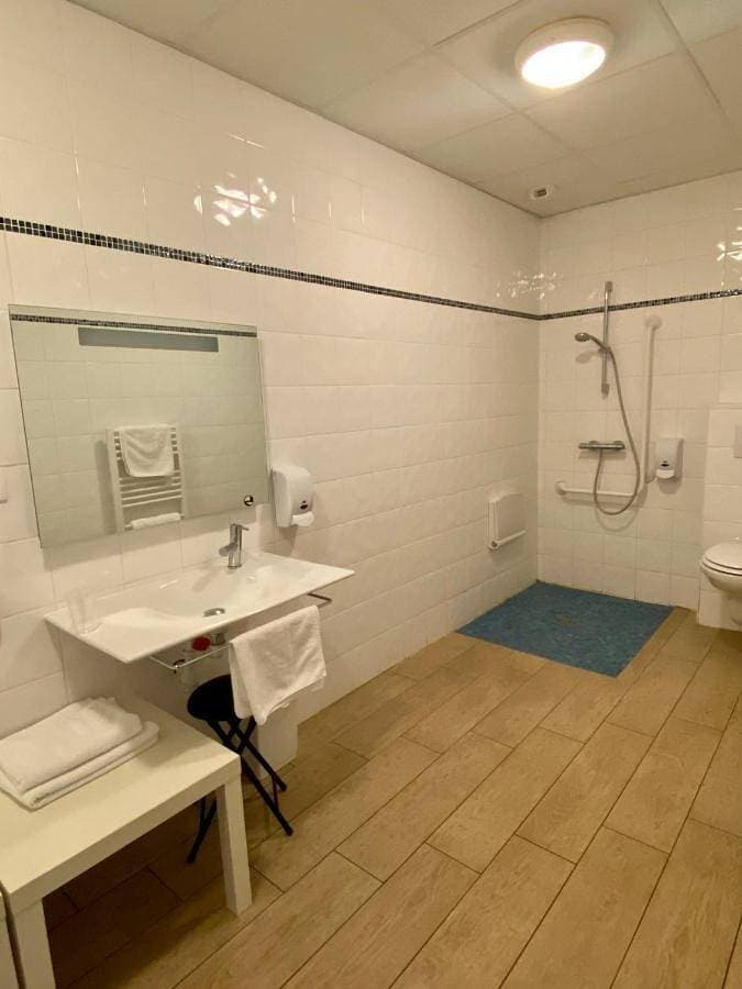 Foto 5 von 9: Standard Double Room