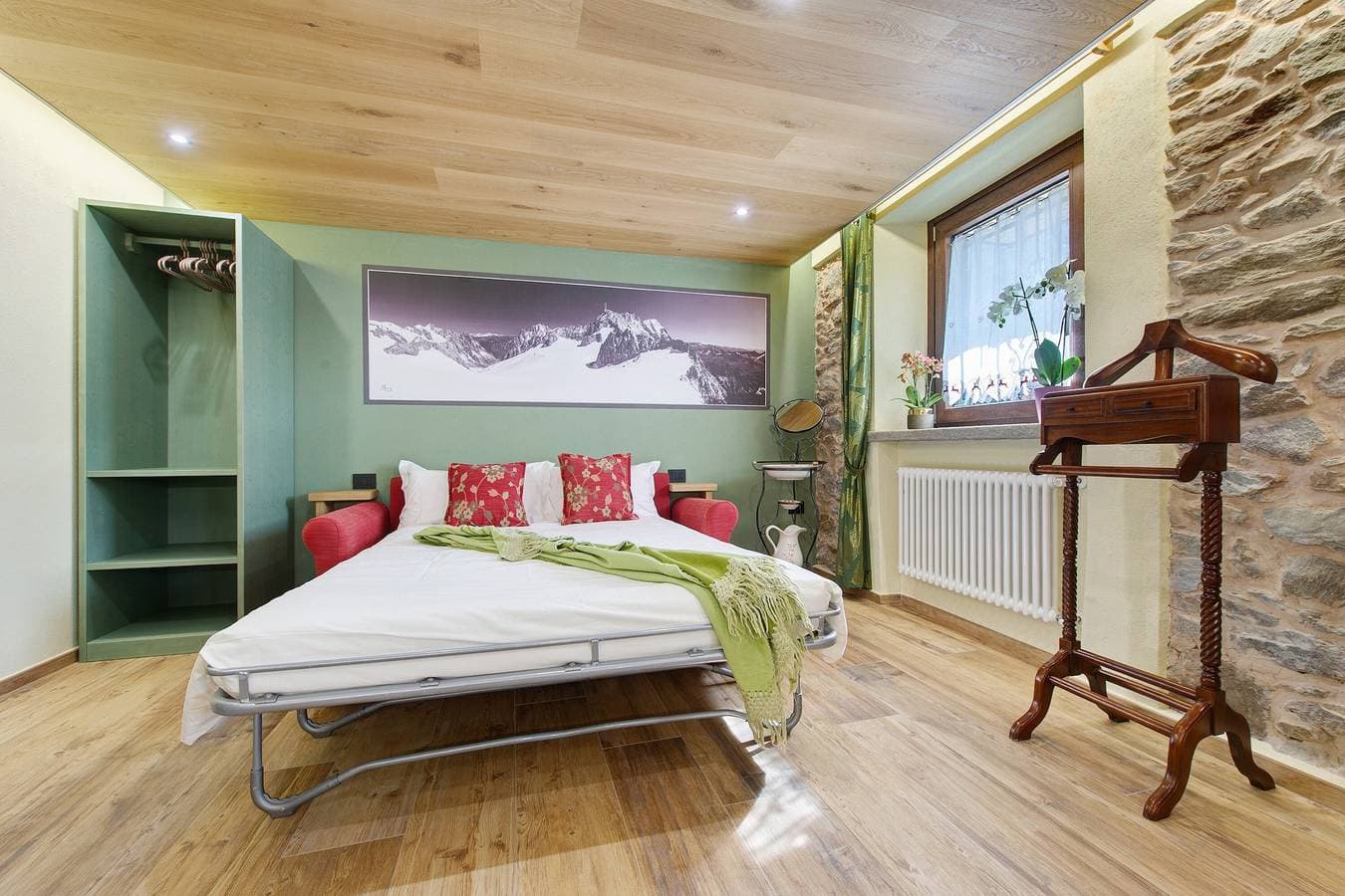 Foto 9 von 27: Monolokal 'Mes Anges Perloz' mit Bergblick, privater Terrasse und WLAN