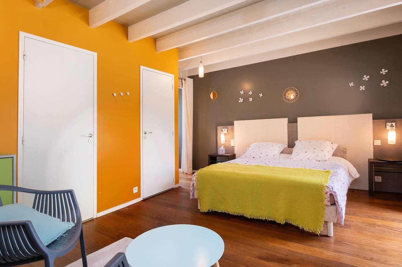 Foto 3 von 34: Gästezimmer 'Chambre Magnolia' mit gemeinschaftlichem Pool, Terrasse und WLAN