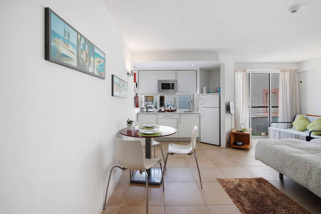 Foto 6 von 23: Studio 'Casa Diouma' mit Gemeinschaftspool, Wi-Fi und Klimaanlage