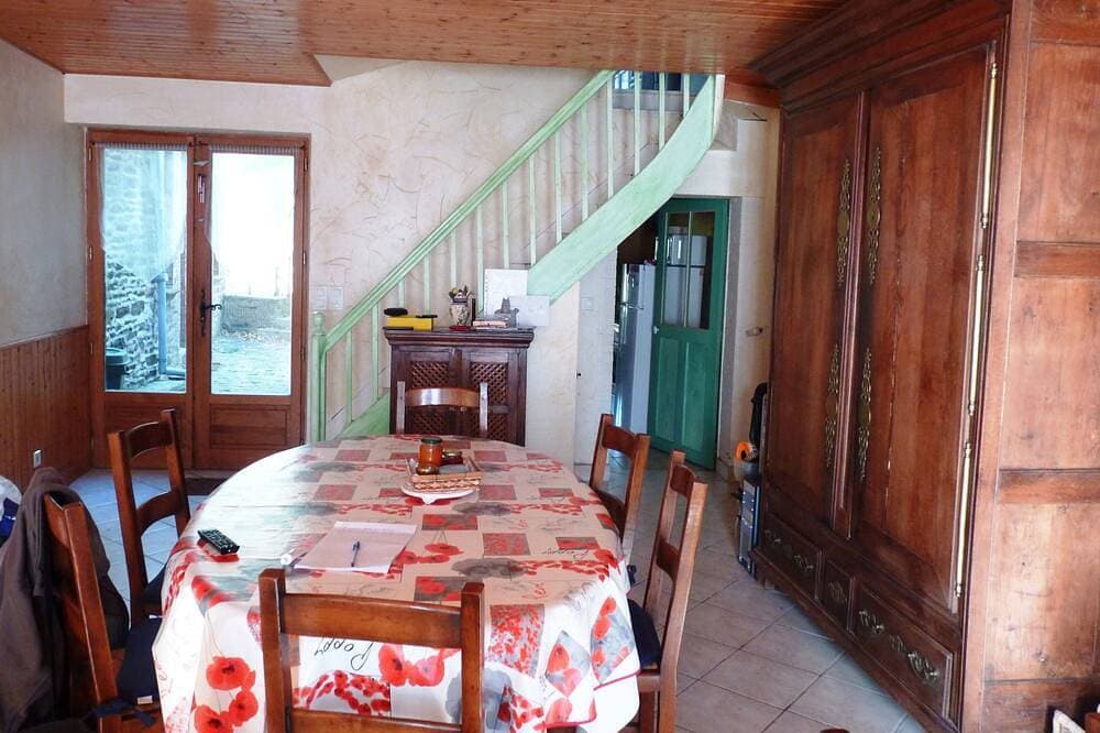 Charmantes Dorfhaus, Mt St. Michel Bay 1