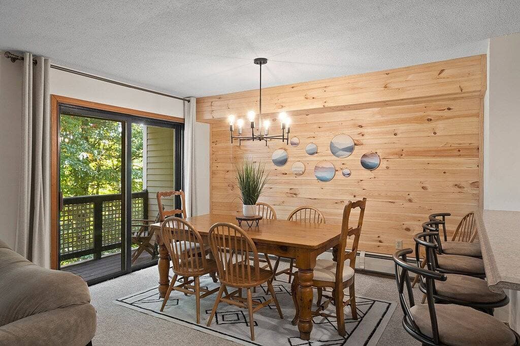 Foto 2 von 27: Modernisierte Wohnung am Fuße des Mt Snow mit Kamin