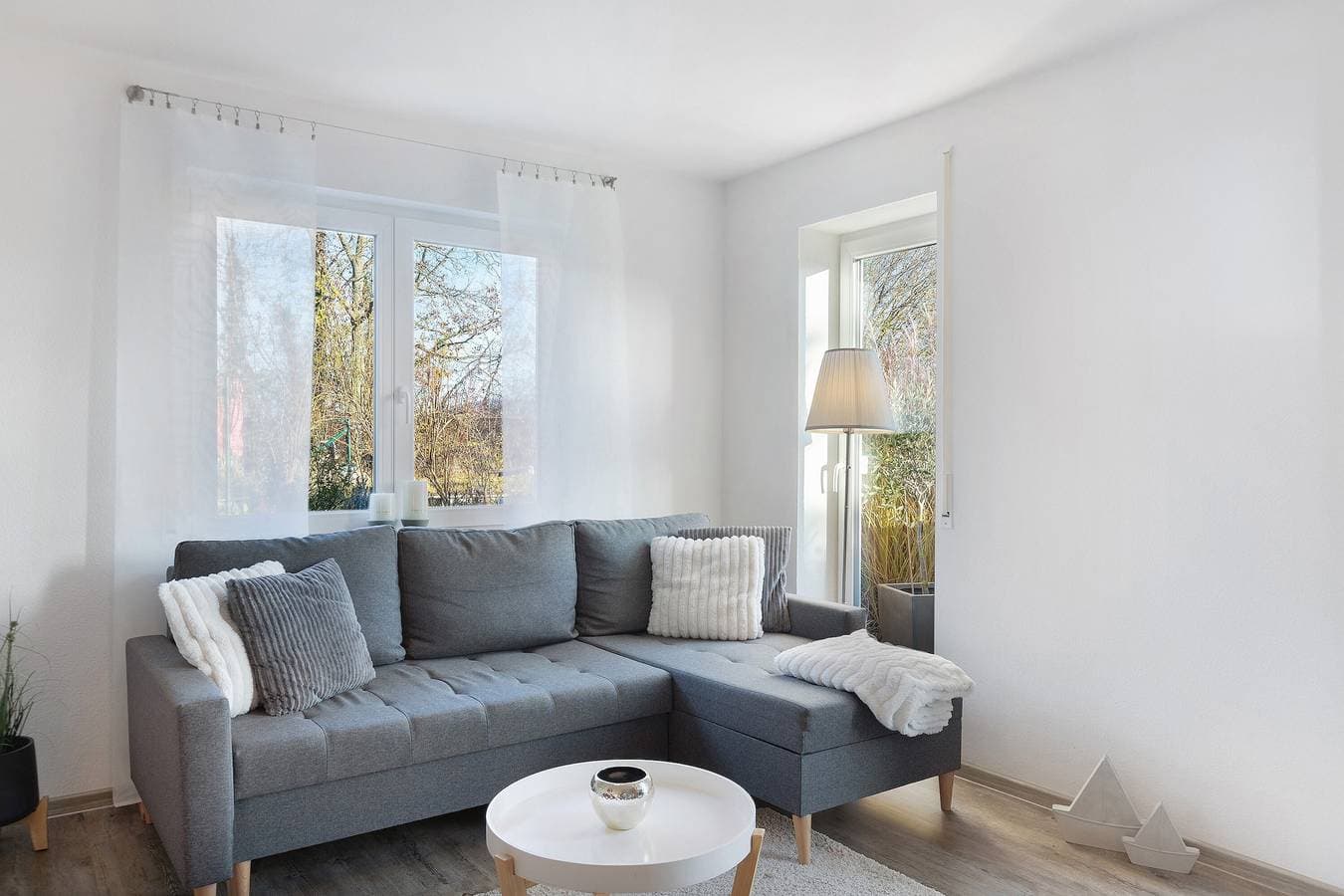 Foto 9 von 24: Apartment 'Im Laubgarten' mit Seeblick, privater Terrasse und WLAN