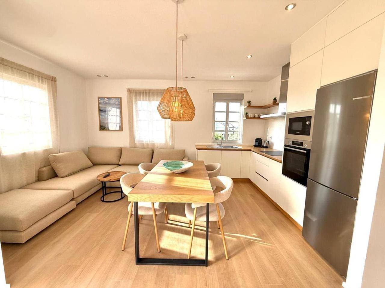 Foto 6 von 24: Three-Bedroom Apartment