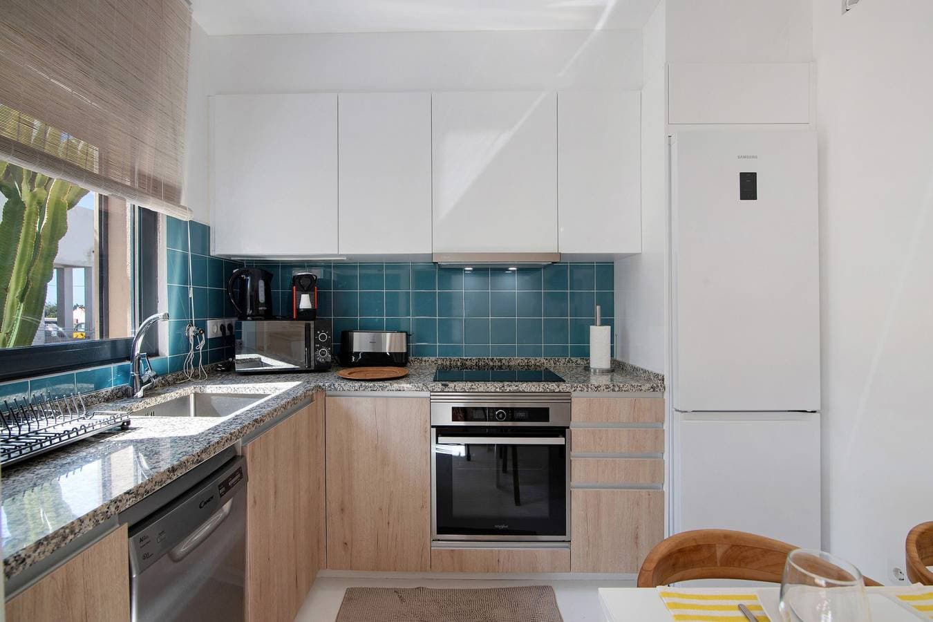 Foto 9 von 31: Ferienhaus 'Rooftop Retreat' mit Meerblick, Wi-Fi und Klimaanlage