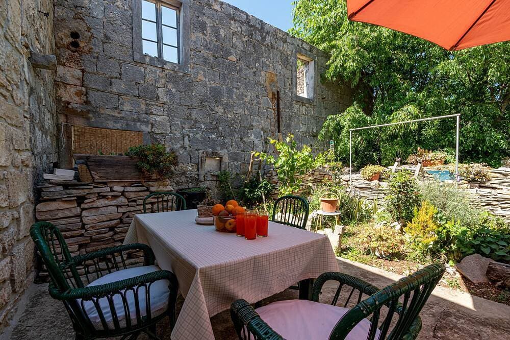 Foto 8 von 17: 2-Zimmer-Ferienwohnung mit Terrasse Zrnovo, Korcula