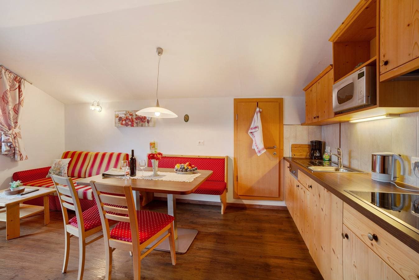 Foto 4 von 24: Ferienwohnung 'Oberötzbauer Edelweiss' mit Bergblick, Gemeinschaftsgarten und WLAN