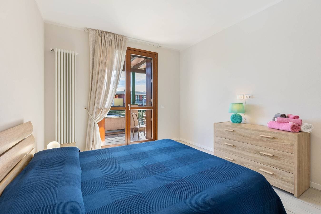 Foto 10 von 33: Apartment 'Delizioso Residence Vista Lago' mit Seeblick, WLAN und Klimaanlage