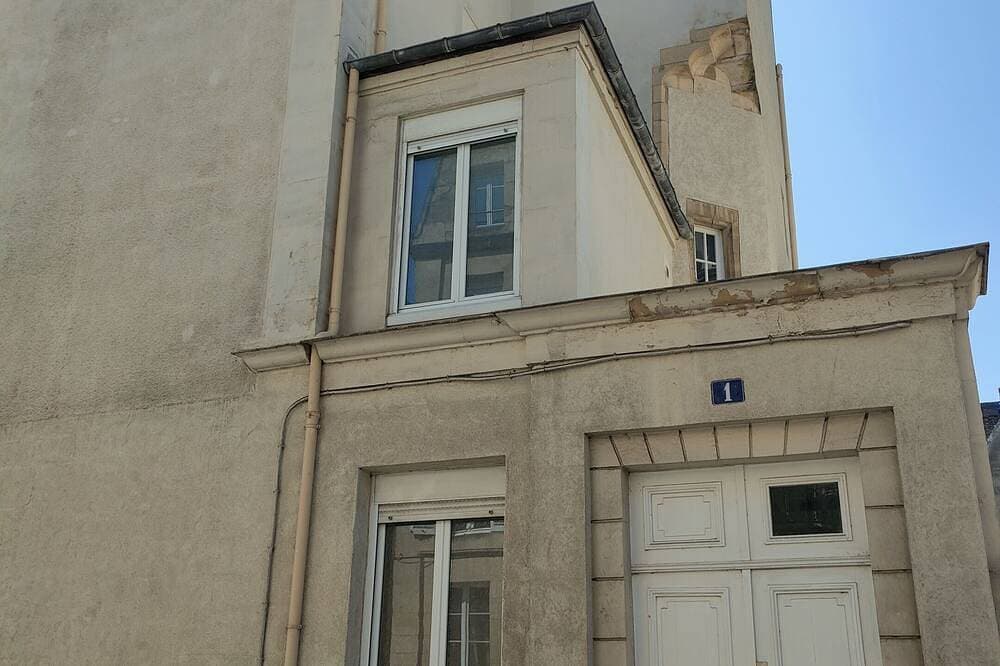 Foto 10 von 25: Apartment-Deluxe-Eigenes Badezimmer-Blick auf das Wahrzeichen