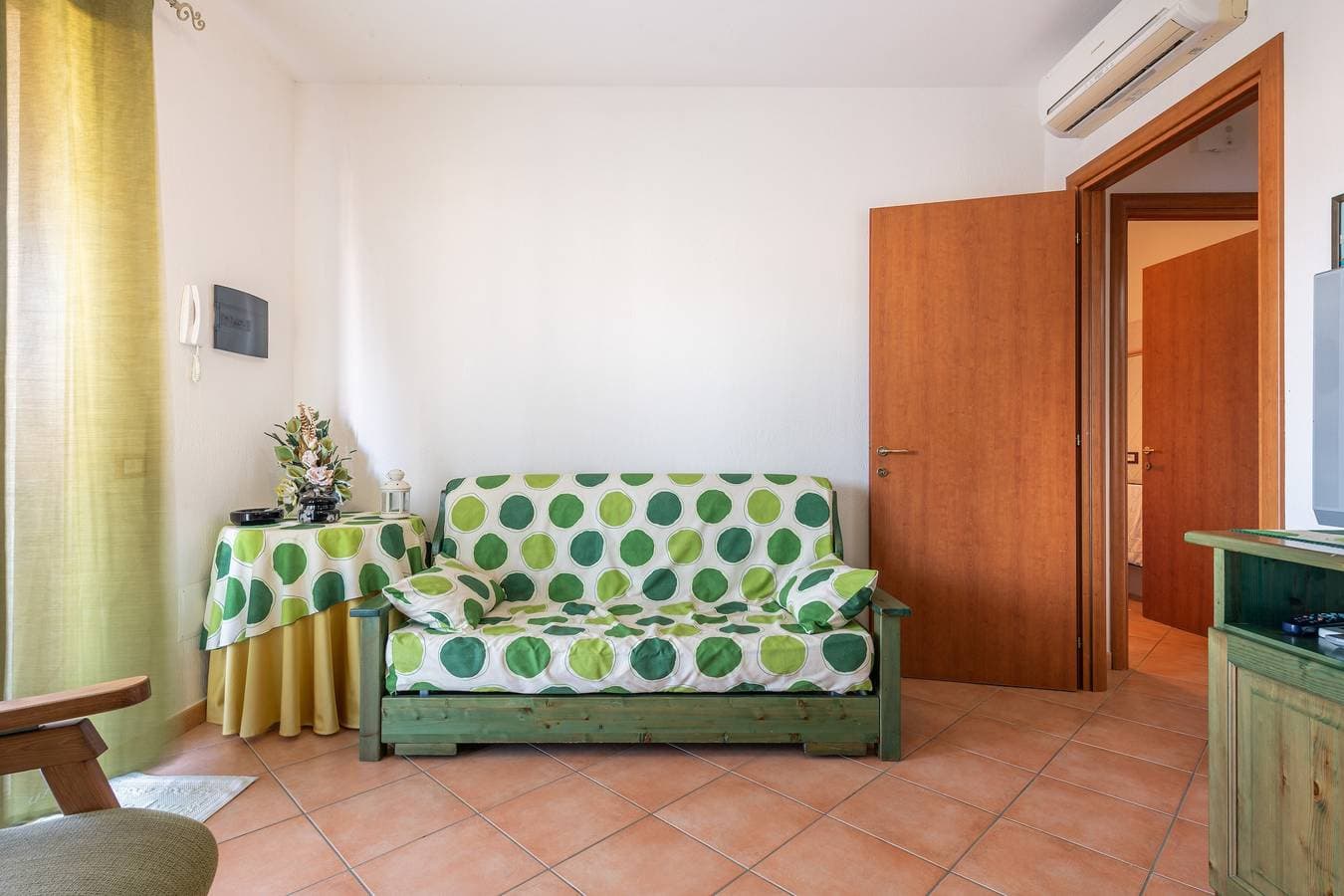 Foto 8 von 25: Ferienwohnung Villa Verde Castiadas nahe dem Strand mit Blick auf die Berge