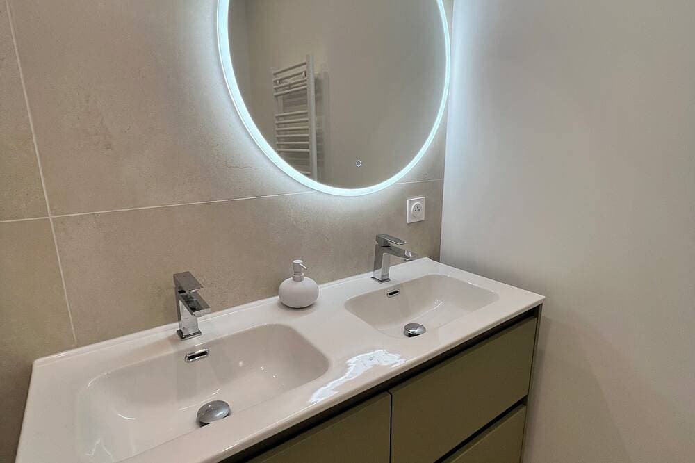 Foto 13 von 30: Villa Nova Annecy | Downtown & Lake | Sleeps 8