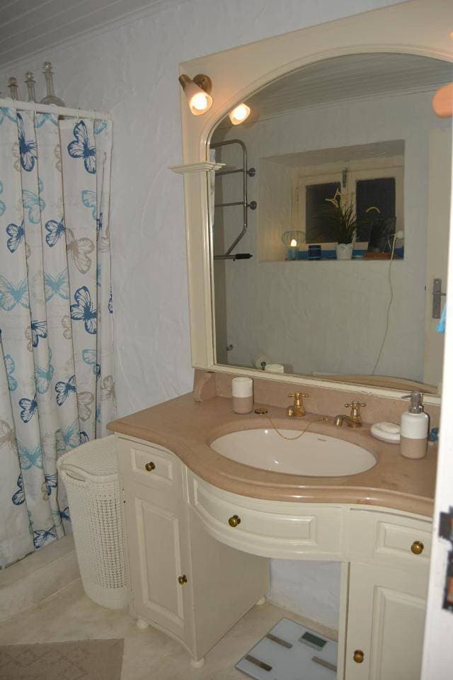 Foto 7 von 24: Three-Bedroom House