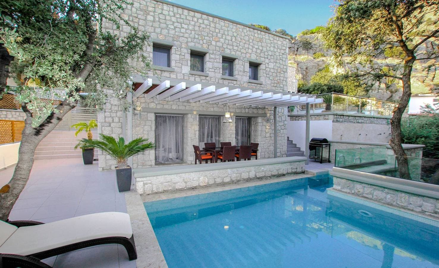 Executive Rhodes Villa | Villa Barbie | 2 Bedroom with Sea Views | Pefkos 1