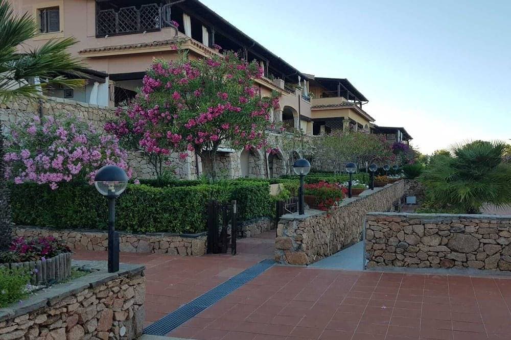 Foto 13 von 30: Wohnung 250 Meter vom Meer entfernt komplett renoviert mit privatem Garten
