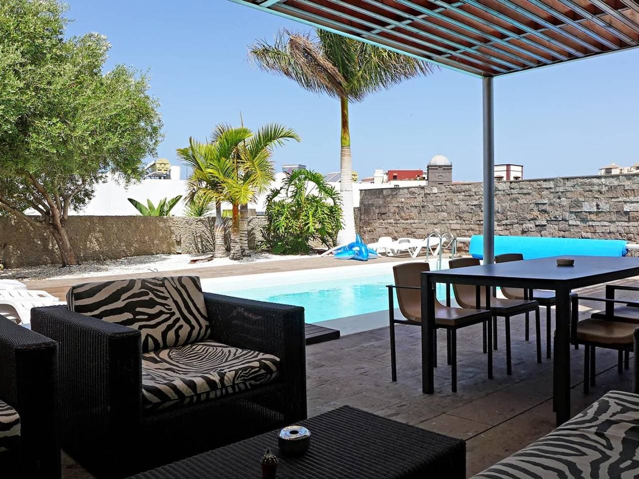 Foto 3 von 25: Luxusvilla in El Duque mit beheiztem Privatpool