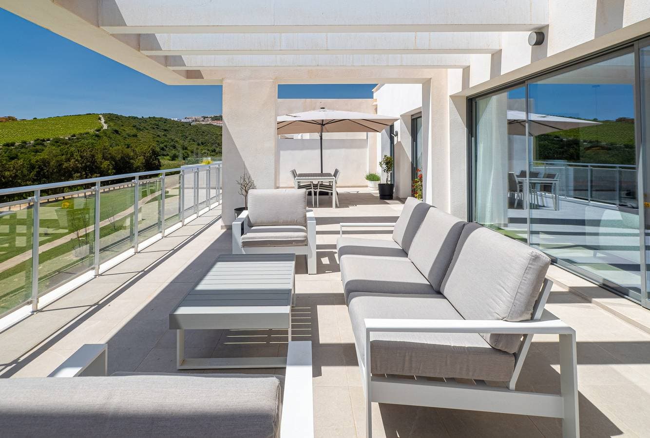 Foto 10 von 26: Casares Green Penthouse 2365 Golf & Luxury