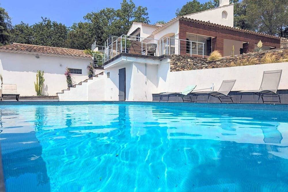 A Haven of Peace with swimming pool 15km from the Gulf of St-Tropez 1