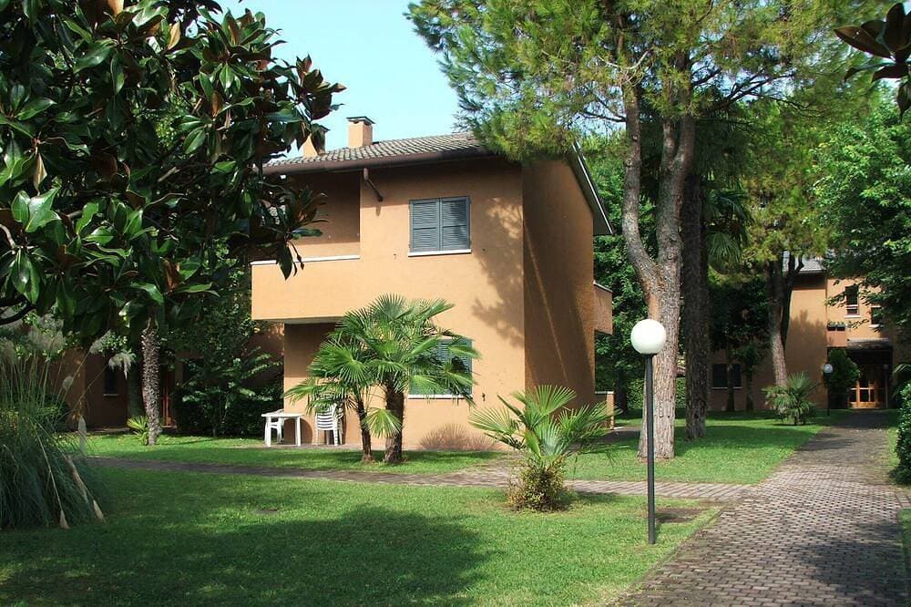 Foto 6 von 20: Zweizimmerwohnung In Einer Ruhigen Residenz Mit Pool Umgeben Von Grün