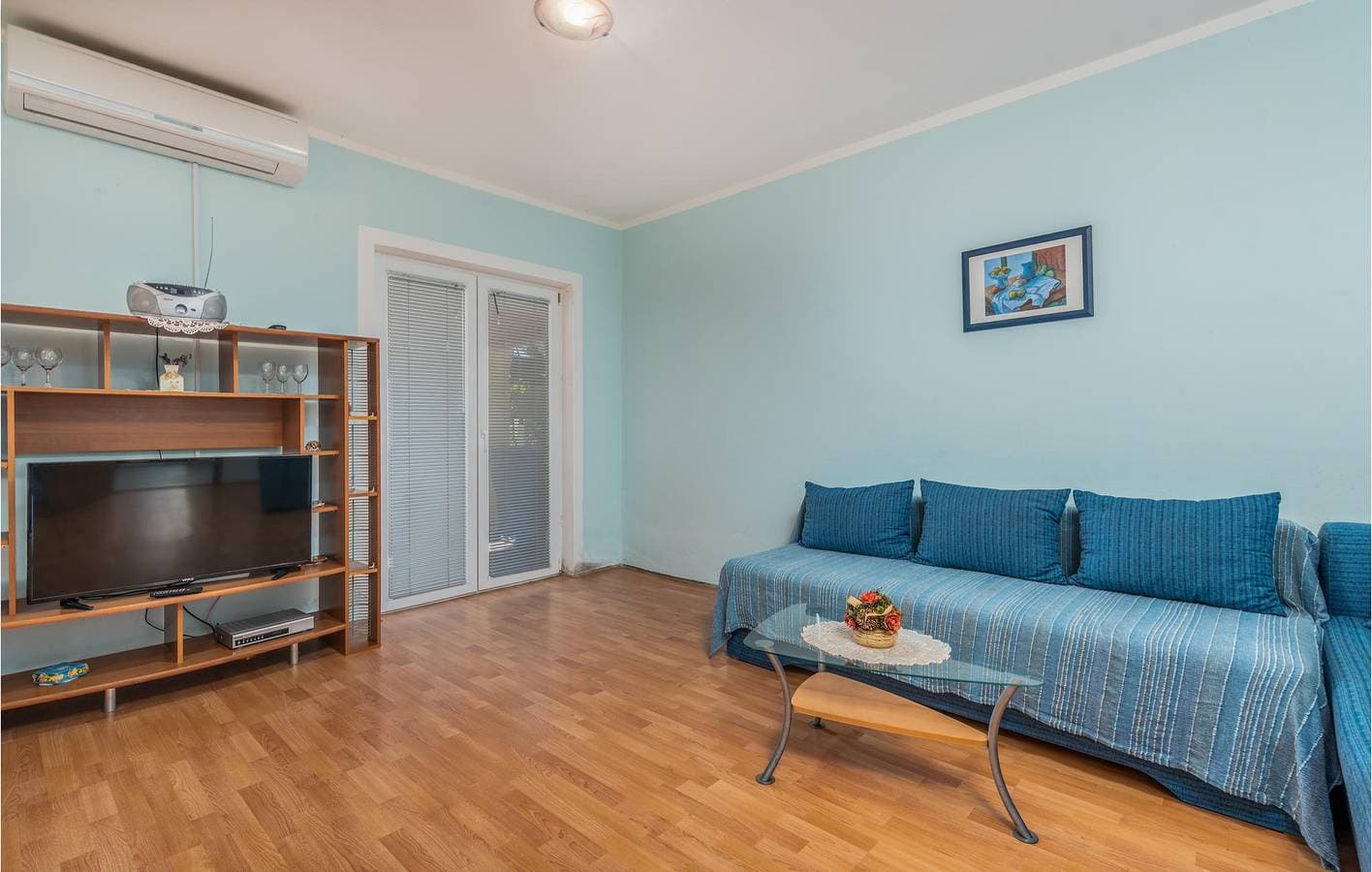 Foto 10 von 29: Gemütliche 1-Zimmer-Wohnung mit Terrasse, 1 km vom Strand von Jert entfernt