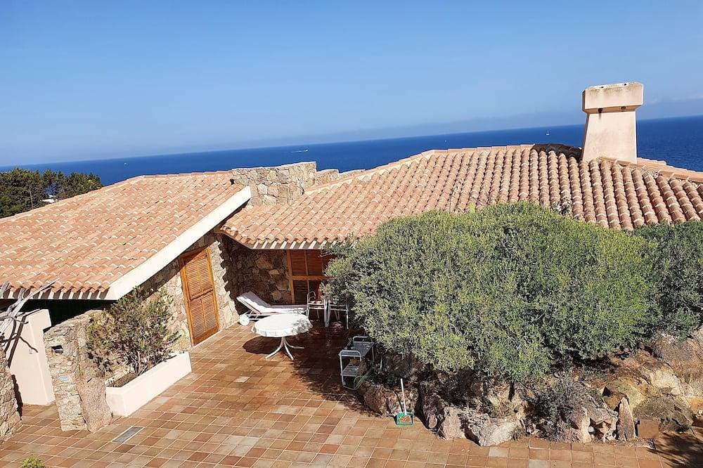 Villa Tramonti di Gallura 1