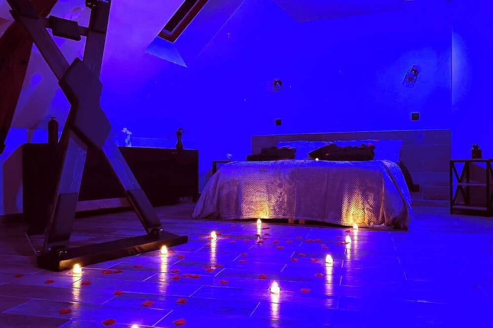 Foto 2 von 10: Love Room Le Chalet / Jacuzzi / Sauna