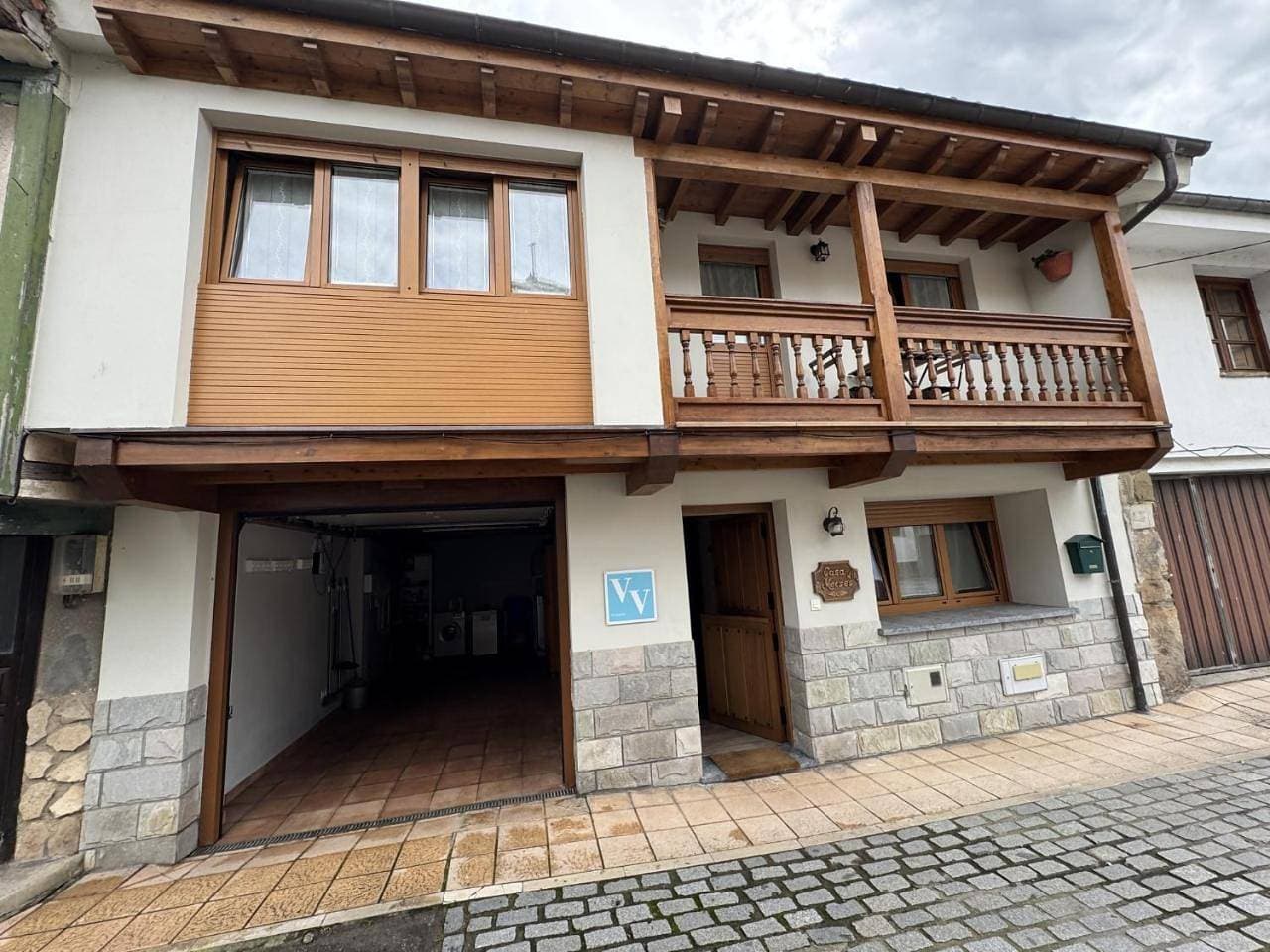 Foto 7 von 49: Three-Bedroom House