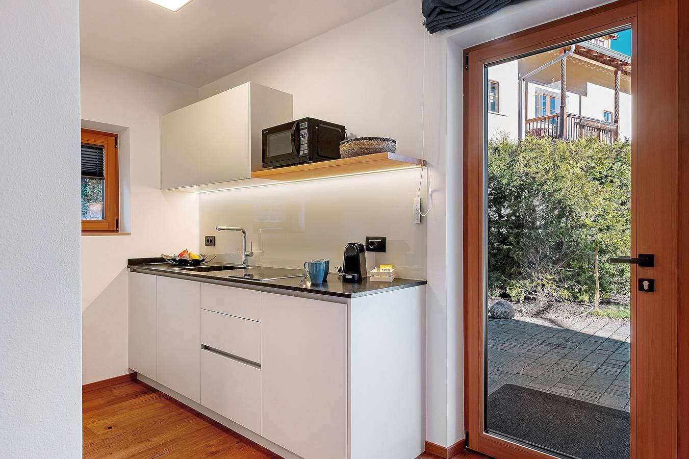 Foto 10 von 29: Studio-Apartment 'Lara Ruveda 2' mit Bergblick, privater Terrasse und WLAN