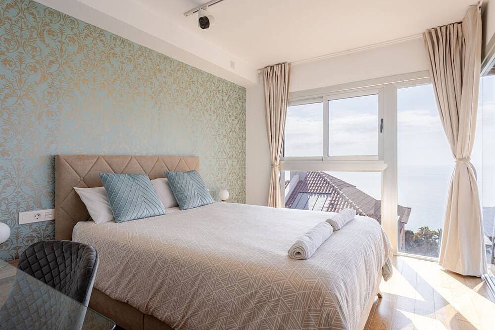 Foto 2 von 30: Atlantic Blue: Private Heated Pool and Ocean Views